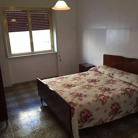 Holiday House Roca Vecchia Da Claudio *